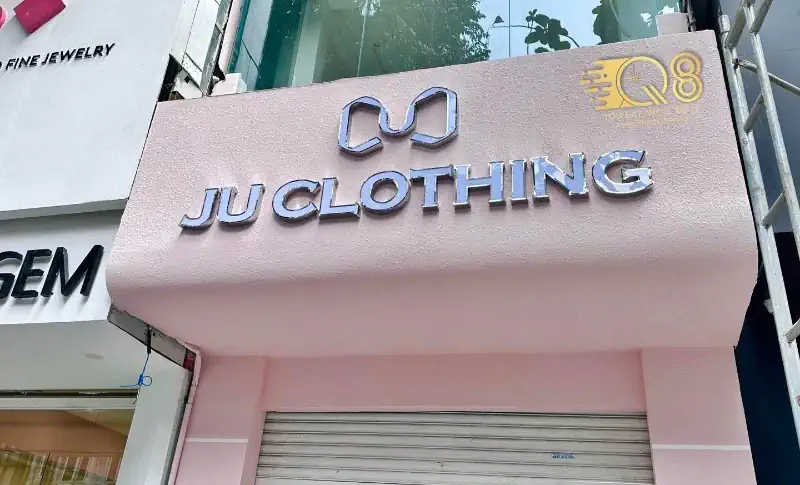 Thi công bảng hiệu JU Clothing Quảng Cáo Việt